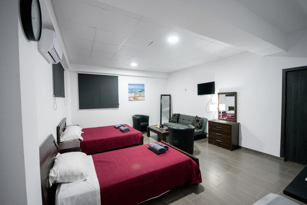 Central Luxury Studios 圣纳帕 外观 照片