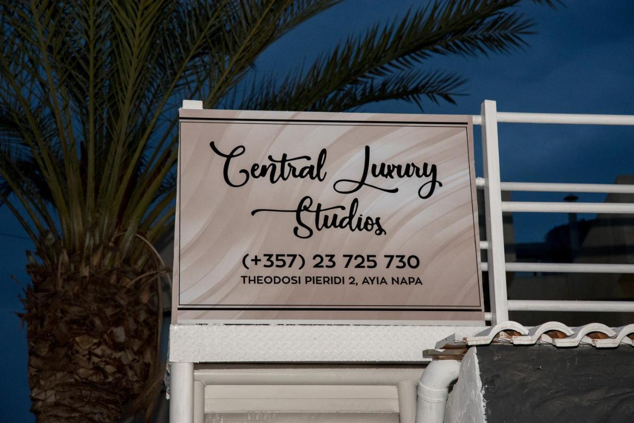 Central Luxury Studios 圣纳帕 外观 照片