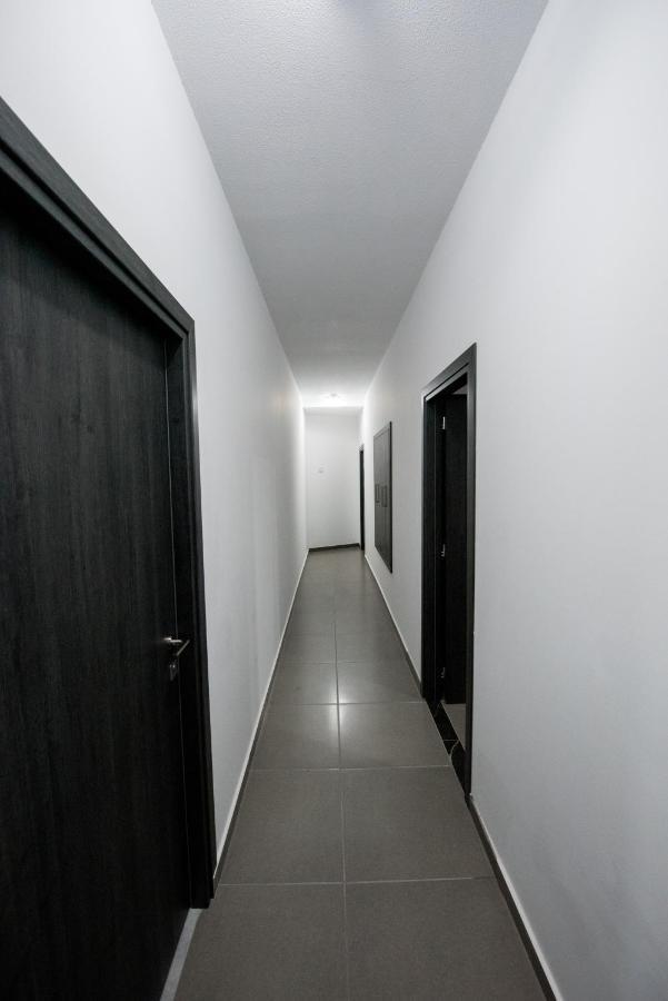 Central Luxury Studios 圣纳帕 外观 照片